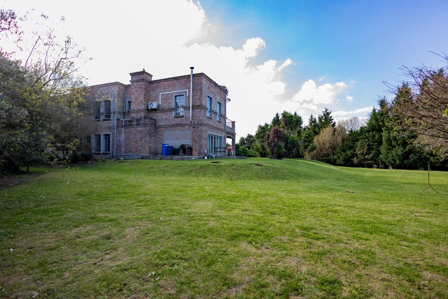 6 Bedroom Property for Sale in Vierlanden Western Cape